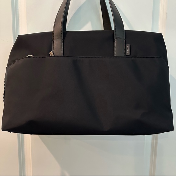 Away Travel The Everywhere Bag jet black trolley strap - Picture 16 of 16